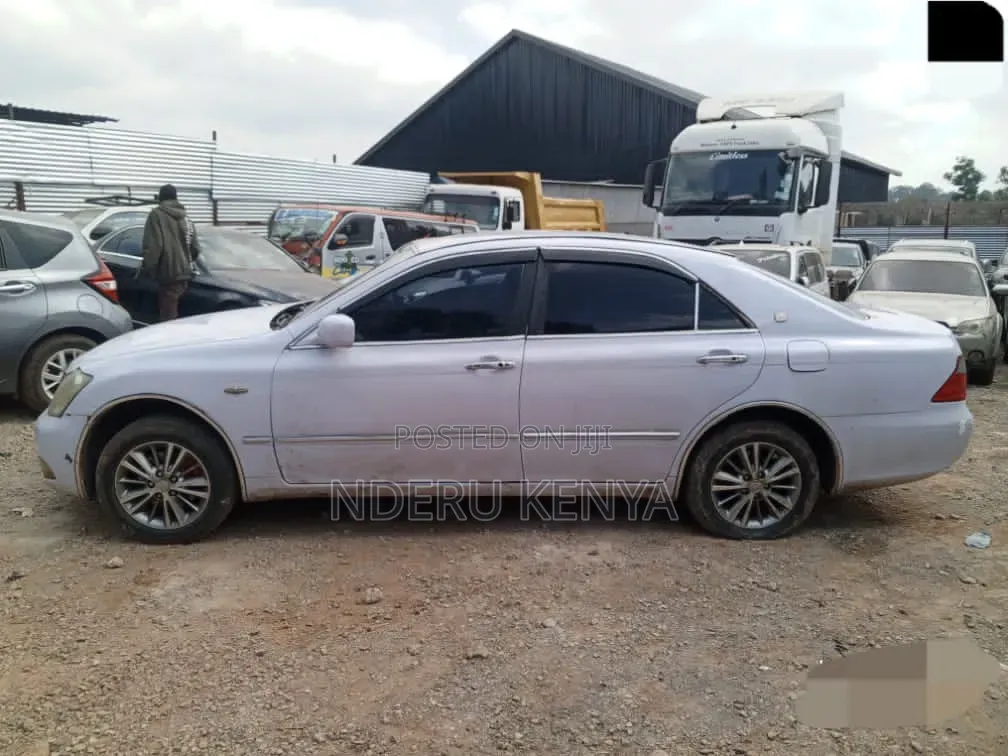 Toyota Crown 2007 Off white