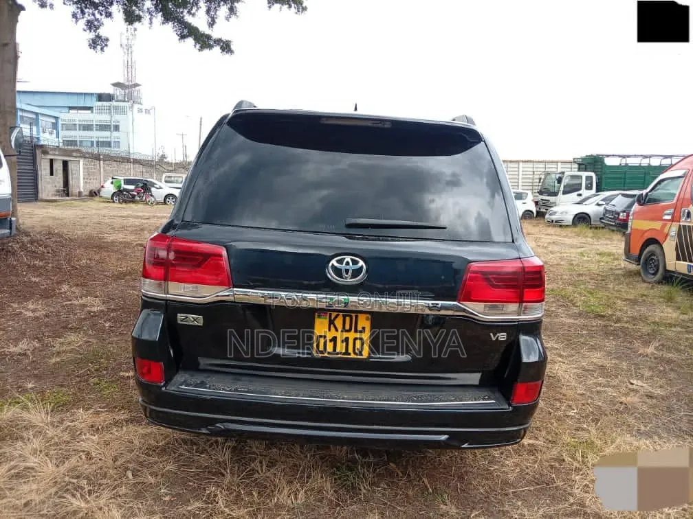 Toyota Land Cruiser 2009 Black