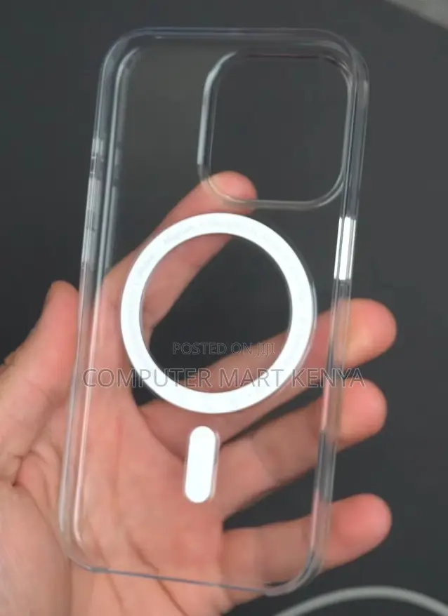 iPhone 15 Pro Clear Magnetic Phone Case