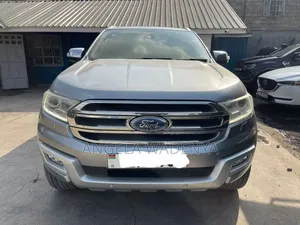 Ford Everest 2016 Silver