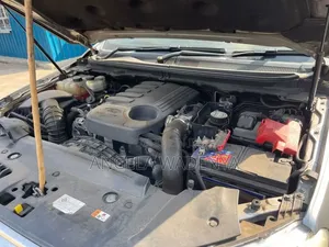 Ford Everest 2016 Silver