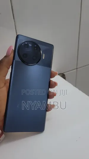 Tecno Spark 20 Pro Plus 256 GB Blue