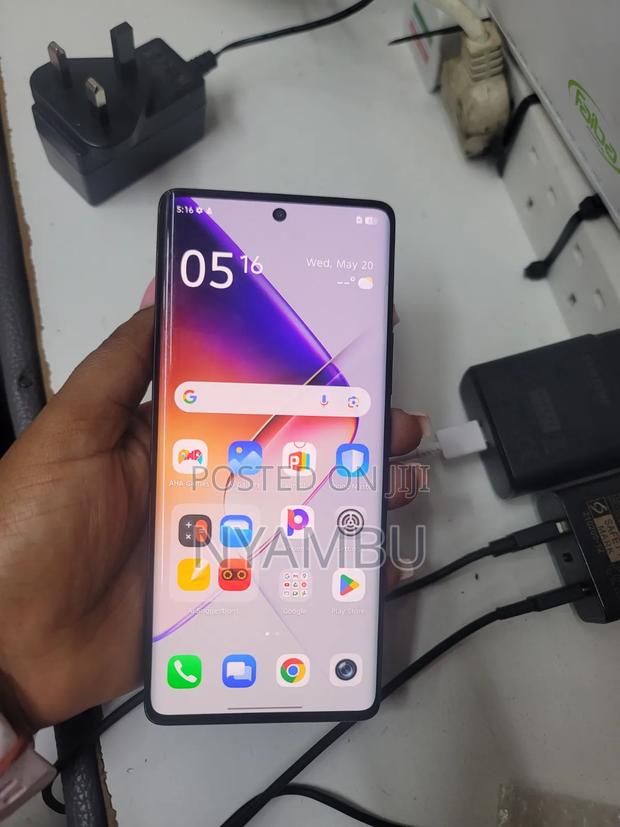 Infinix Note 40 Pro 256 GB Black - thumbnail 4