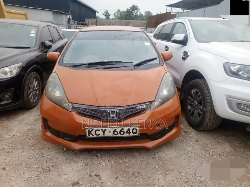 Honda Fit 5D Sport 2013 Orange