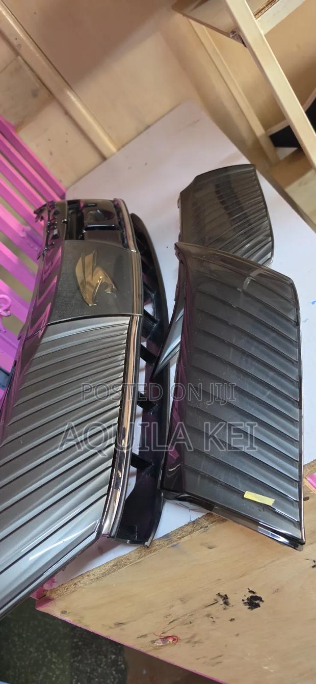 Harrier 2019 Grey Grille - thumbnail 2