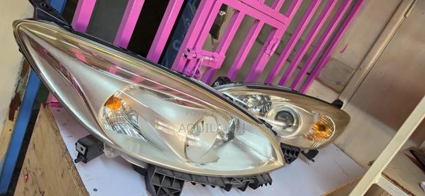 Lafester/Primacy 2015 Non Zenon Headlights - thumbnail 2