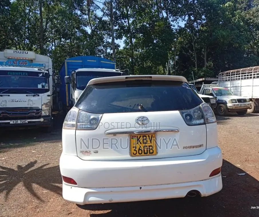 Toyota Harrier 2.4 2006 White