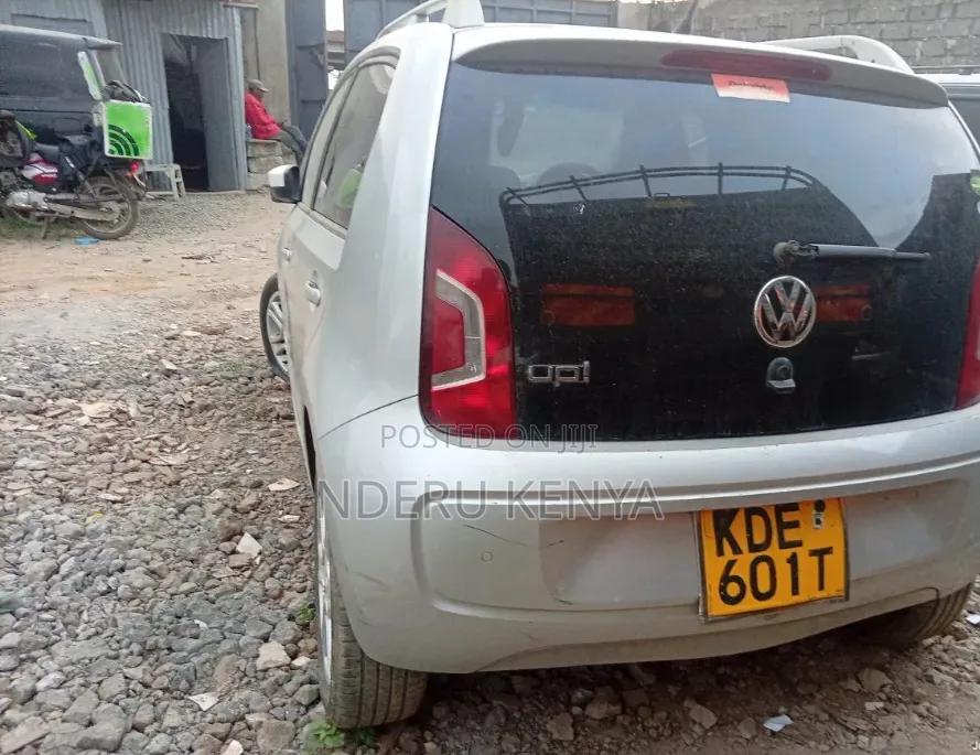 Volkswagen Up 2014 Silver