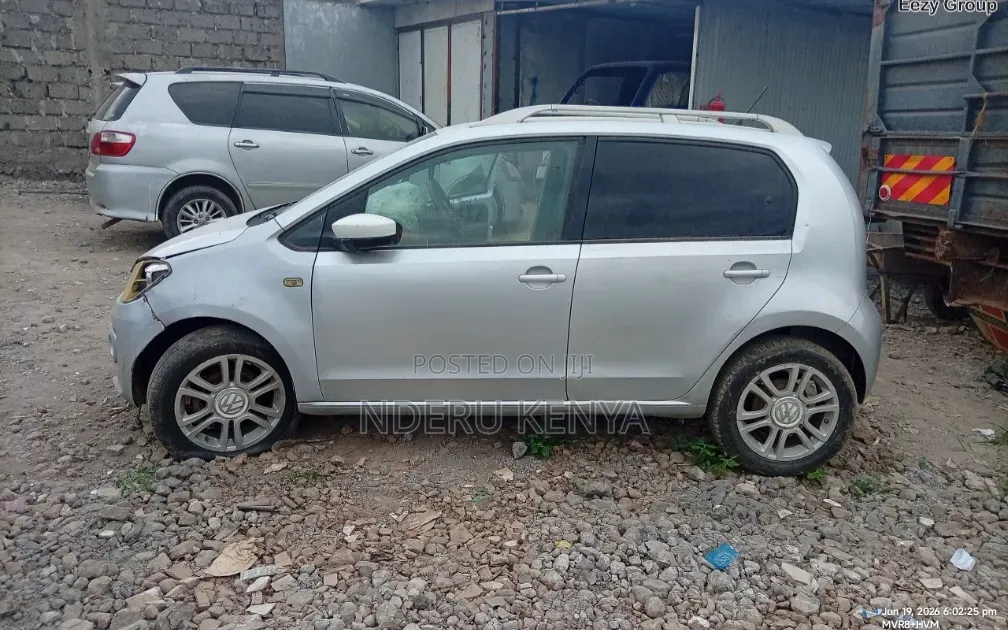 Volkswagen Up 2014 Silver
