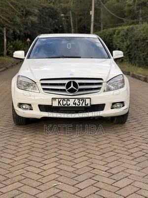 Mercedes-Benz C200 2009 White