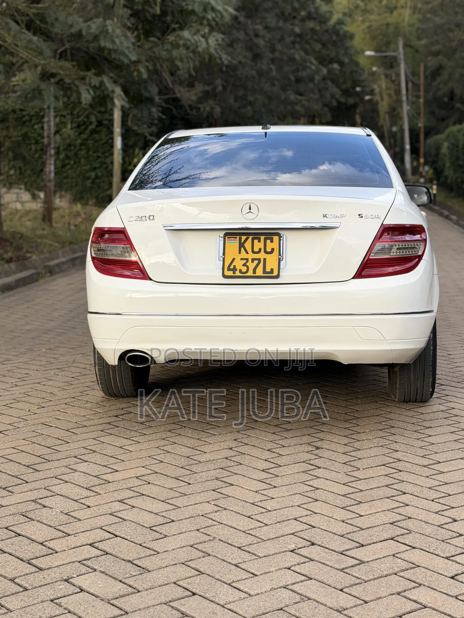 Mercedes-Benz C200 2009 White
