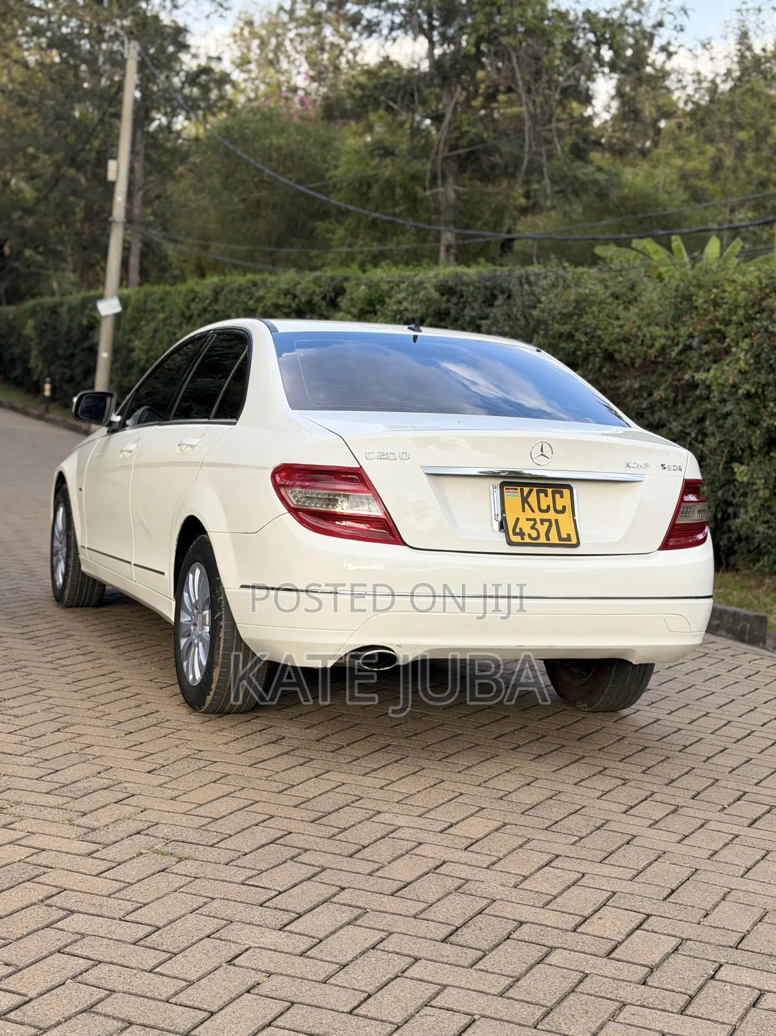 Mercedes-Benz C200 2009 White