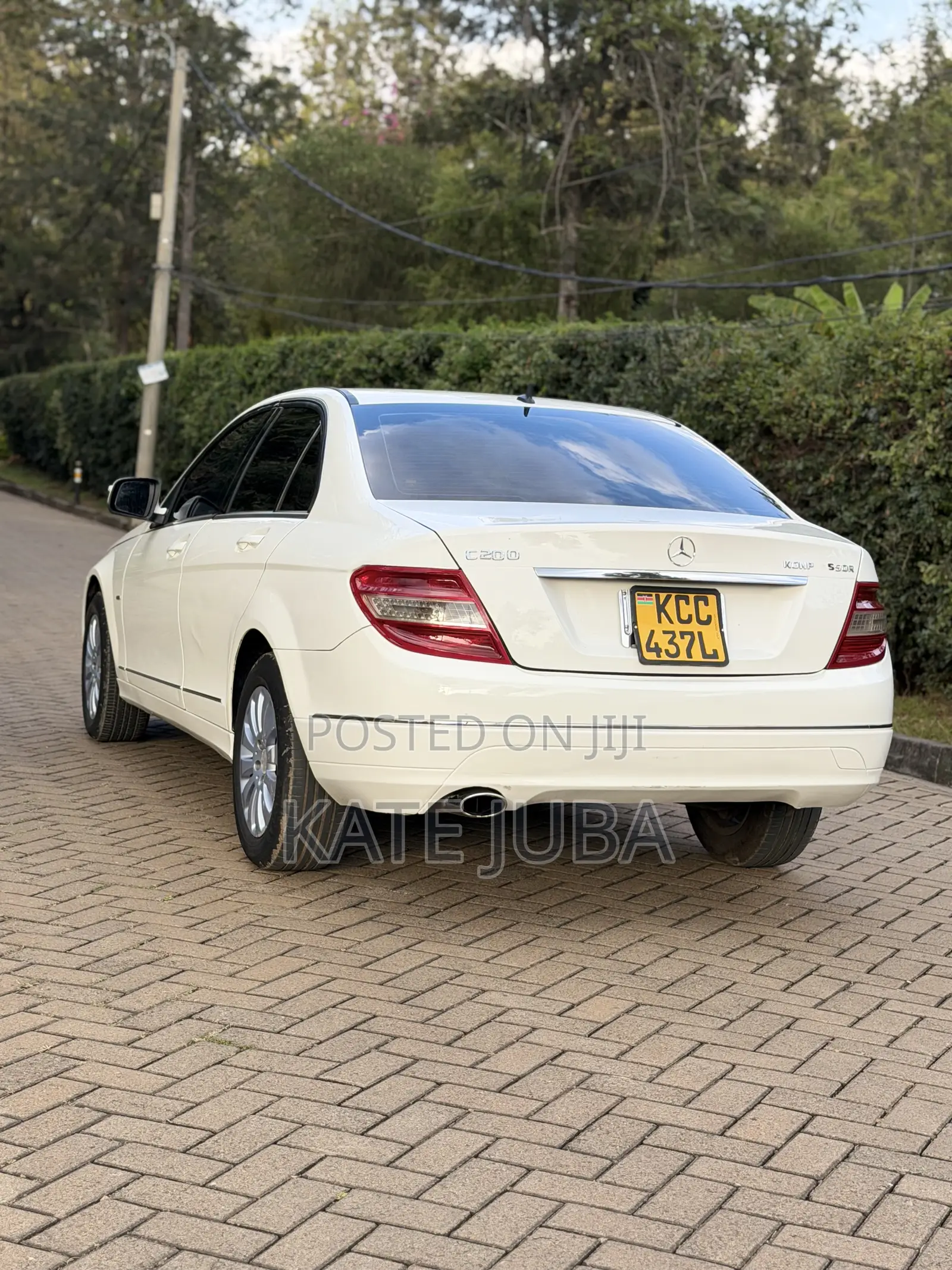 Mercedes-Benz C200 2009 White