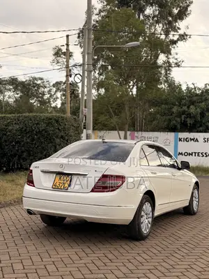 Mercedes-Benz C200 2009 White
