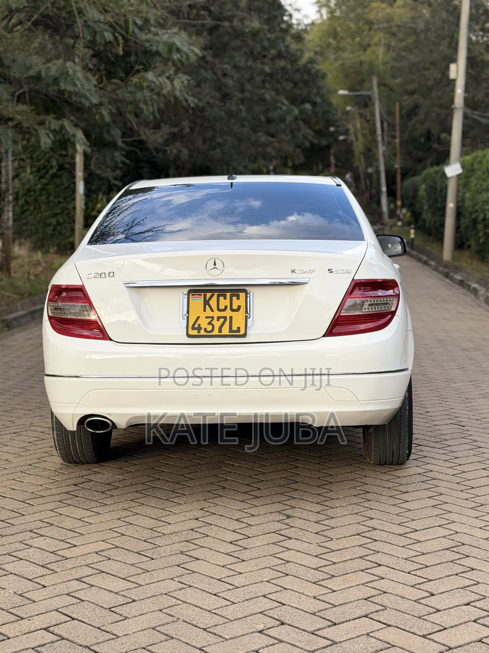 Mercedes-Benz C200 2009 White