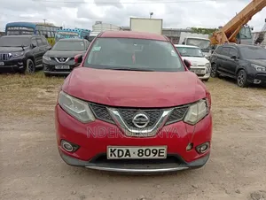 Nissan X-Trail 2.0 Hybrid FWD 2015 Red