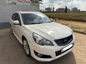 Subaru Legacy 2.5i 2011 White