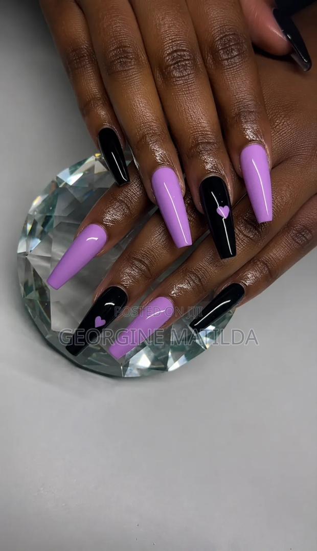 Nail Technician - thumbnail 3