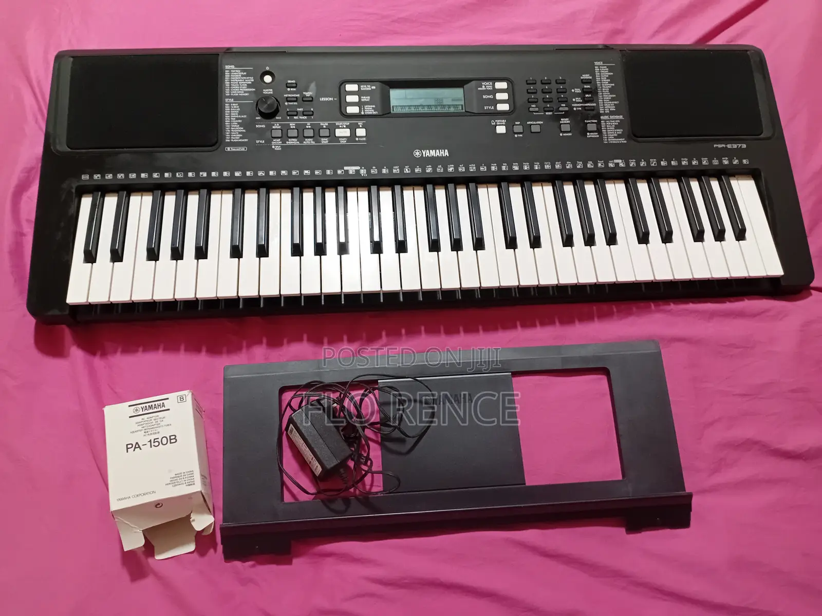 Yamaha PSR E373