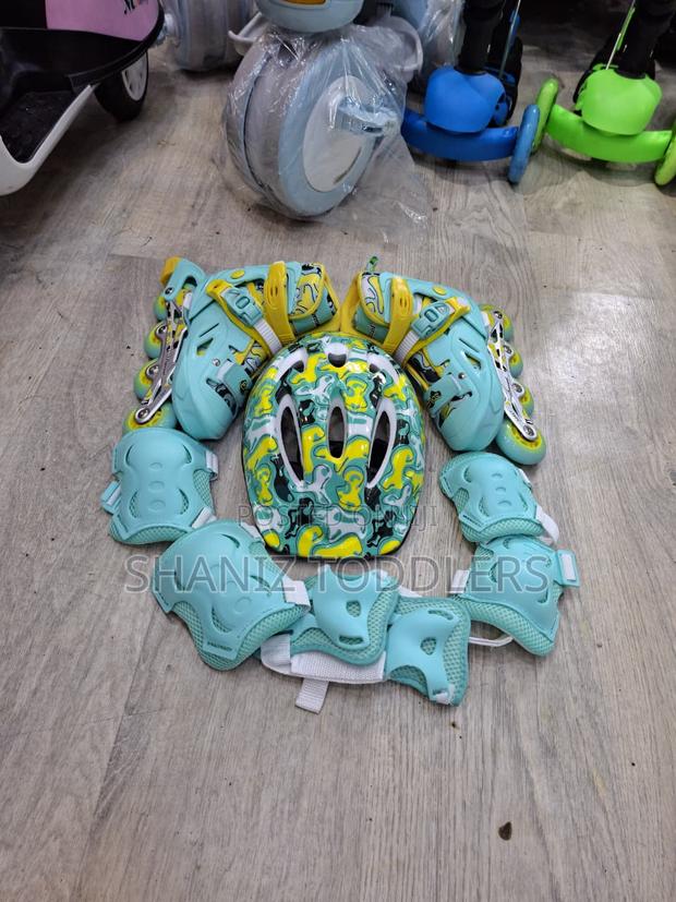Safe Kids Skates With Full Gear - main view