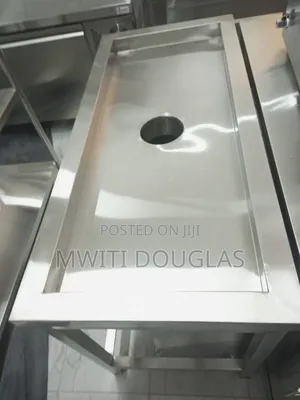 Worktop Table With Duster Bain Chute