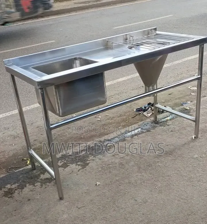 New Model Ss Hospital Sluice Sink