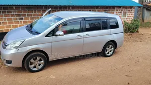 Toyota ISIS 2.0 G 2WD 2008 Silver