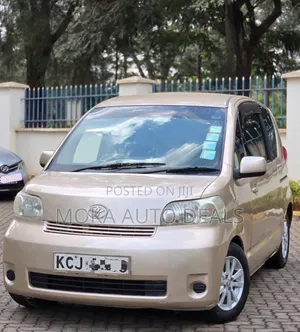 Toyota Porte 1.3 FWD 2009 Gold