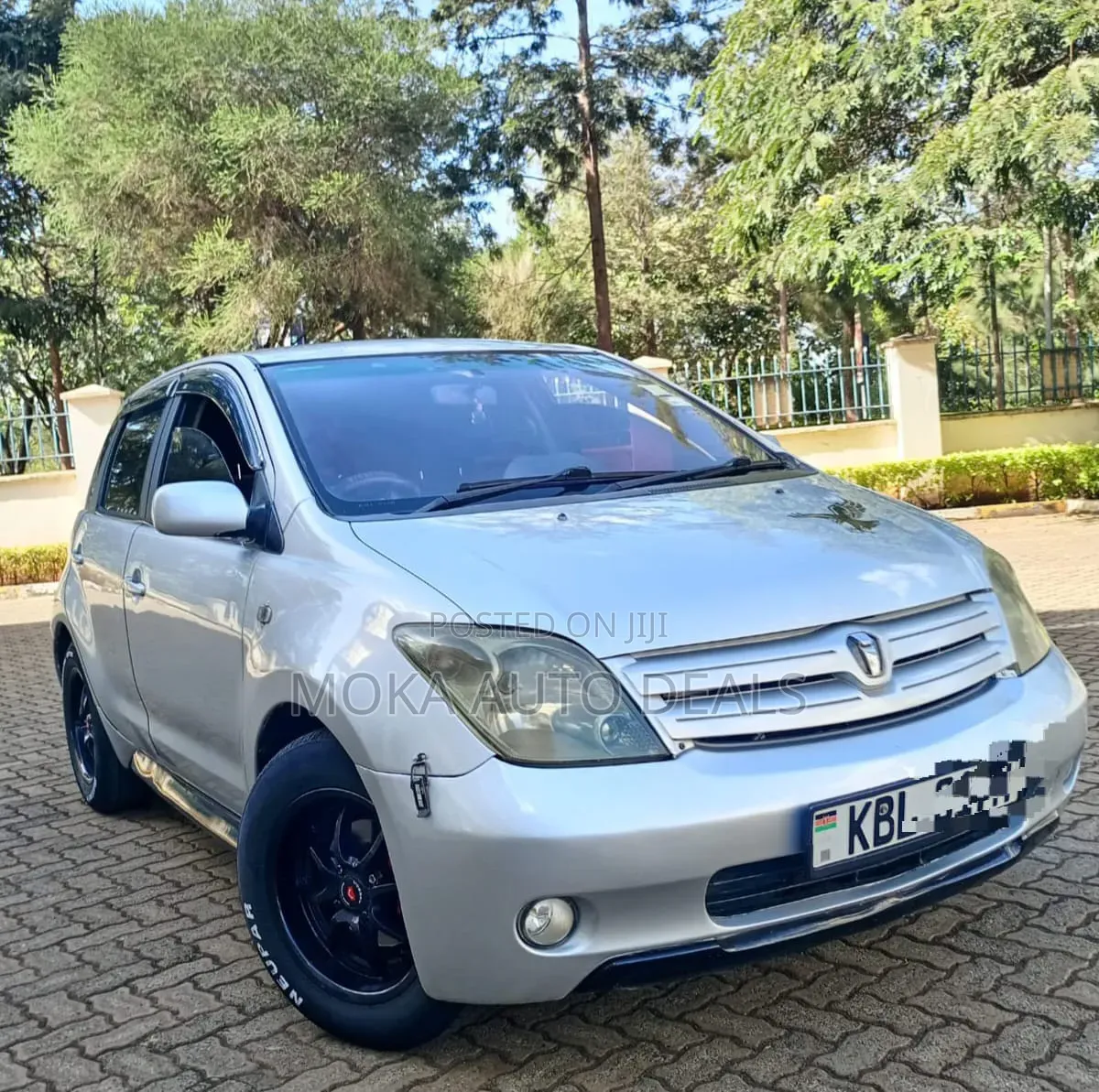 Toyota IST 2005 Silver