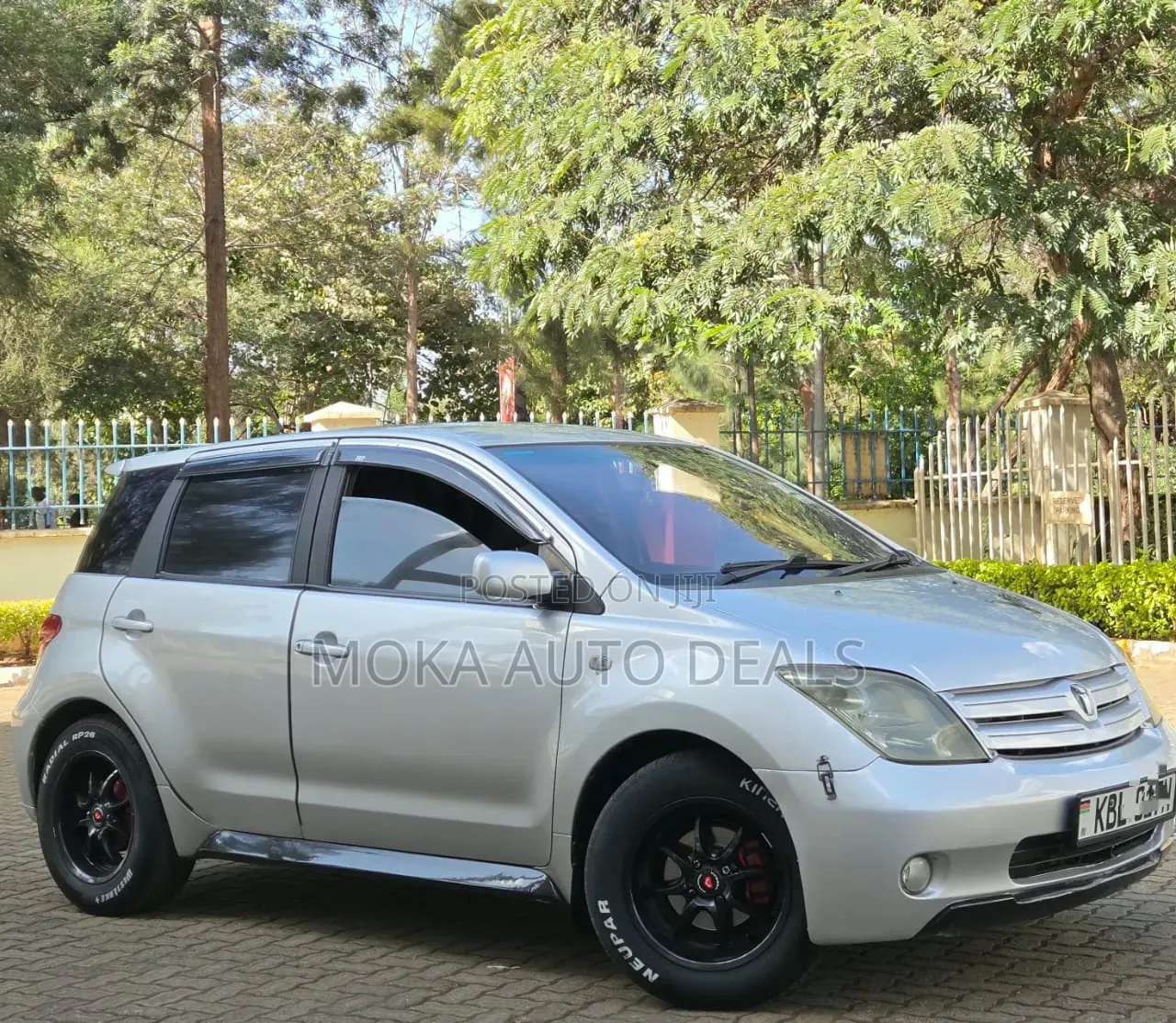 Toyota IST 2005 Silver