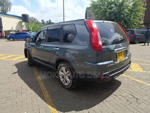 Nissan X-Trail 2012 Gray