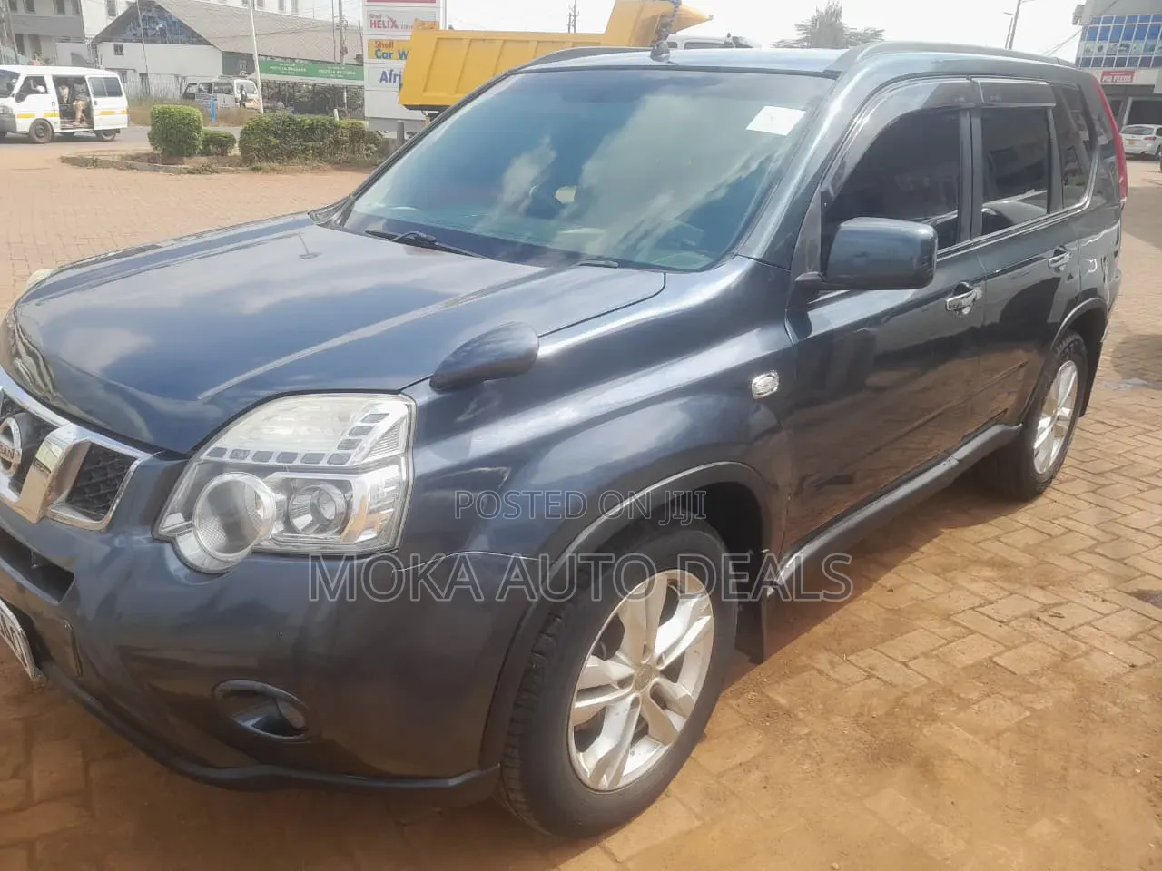 Nissan X-Trail 2012 Gray