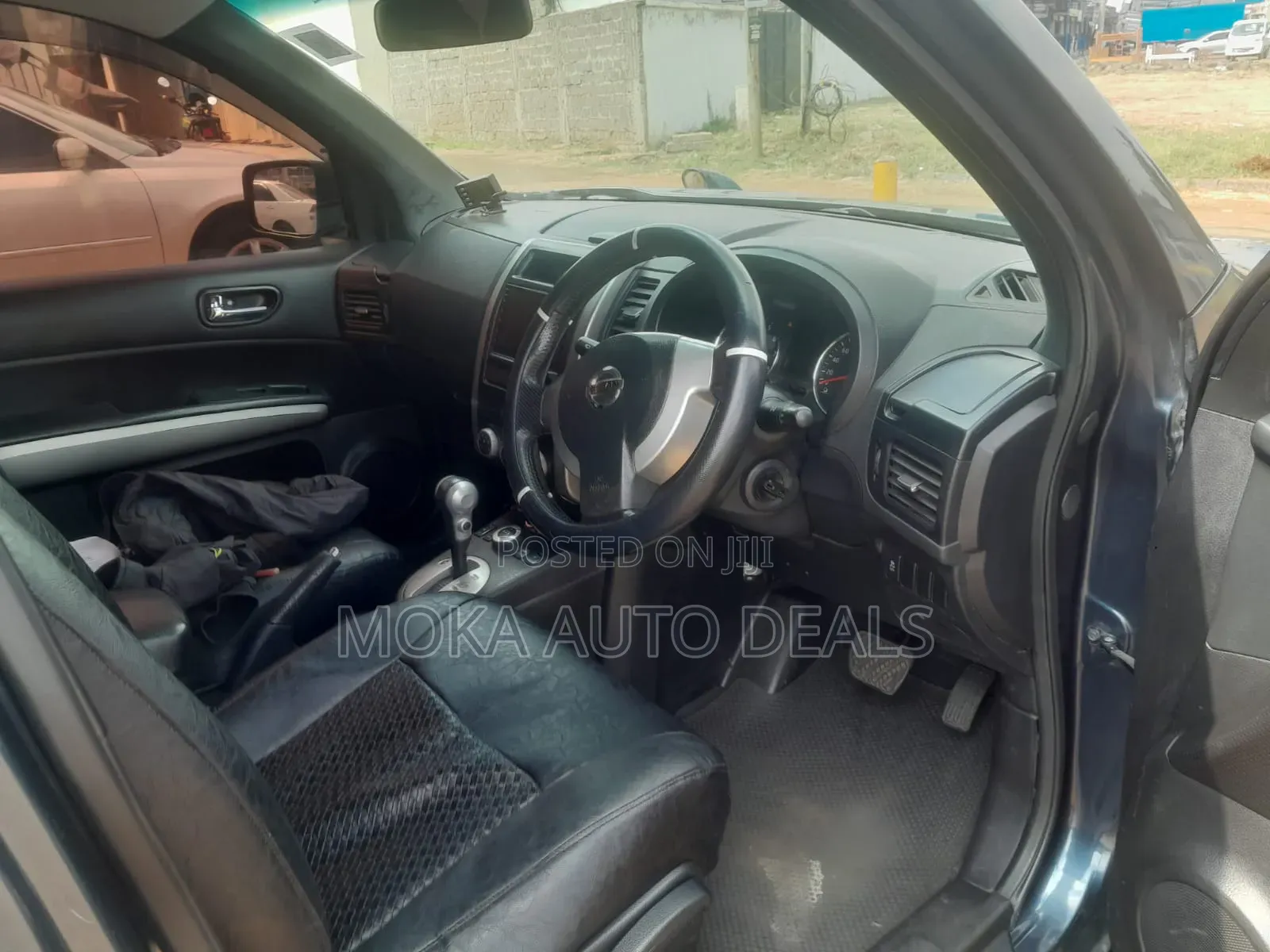 Nissan X-Trail 2012 Gray