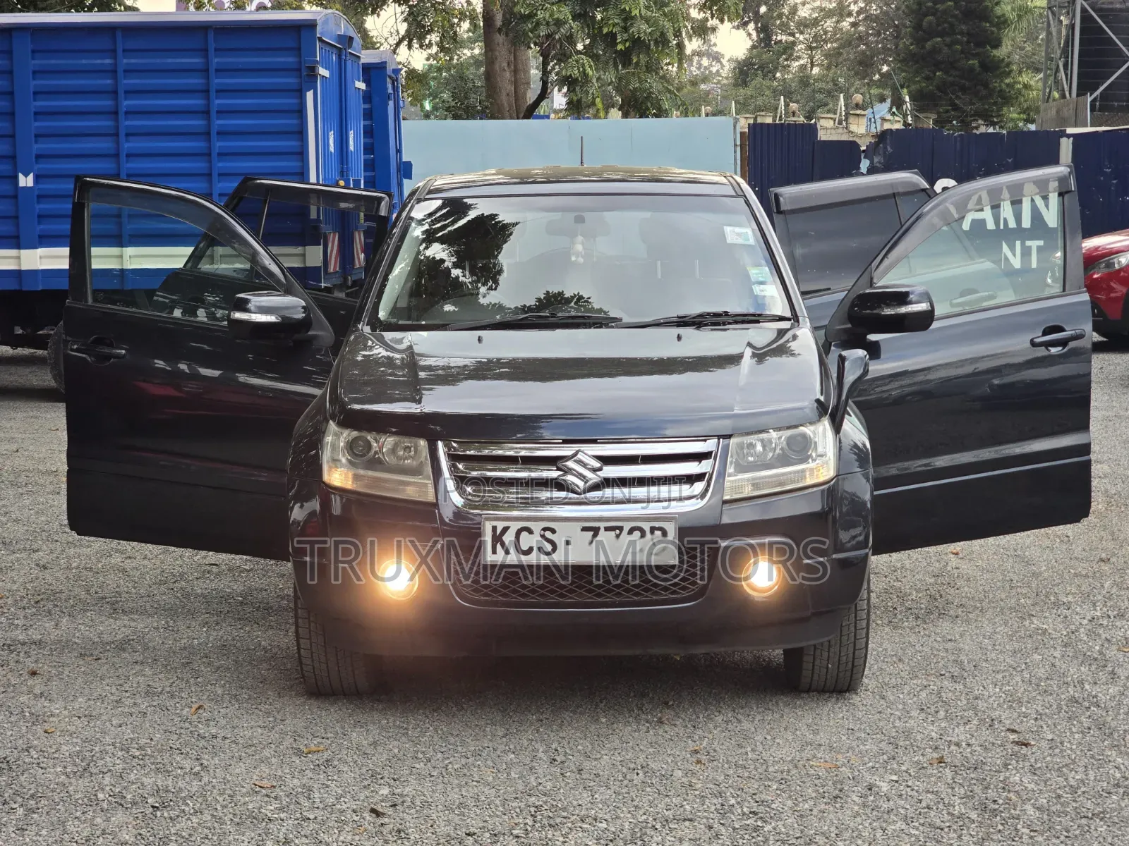 Suzuki Escudo 2011 Black