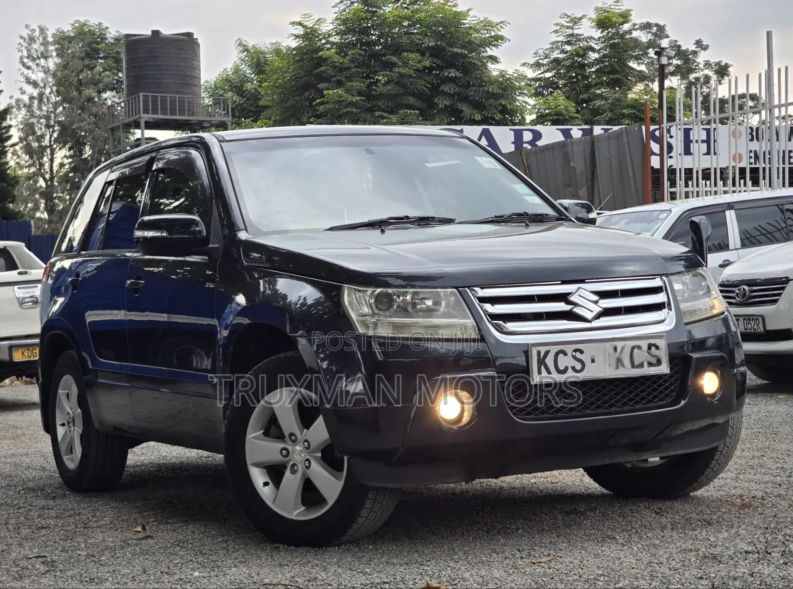 Suzuki Escudo 2011 Black