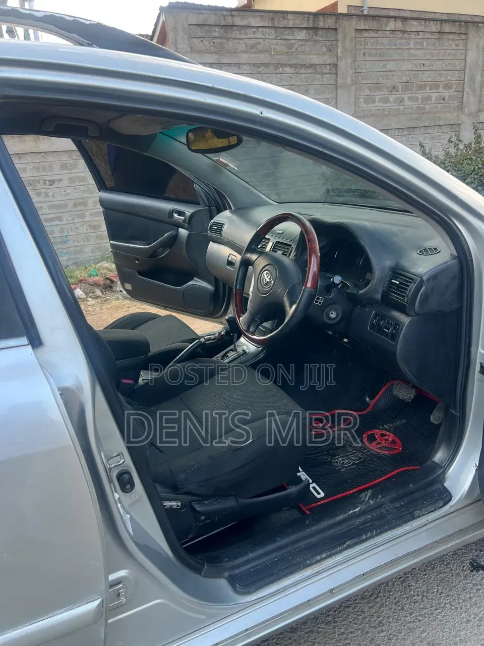 Toyota Avensis 2004 Silver
