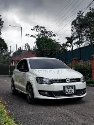 Volkswagen Polo 2012 White