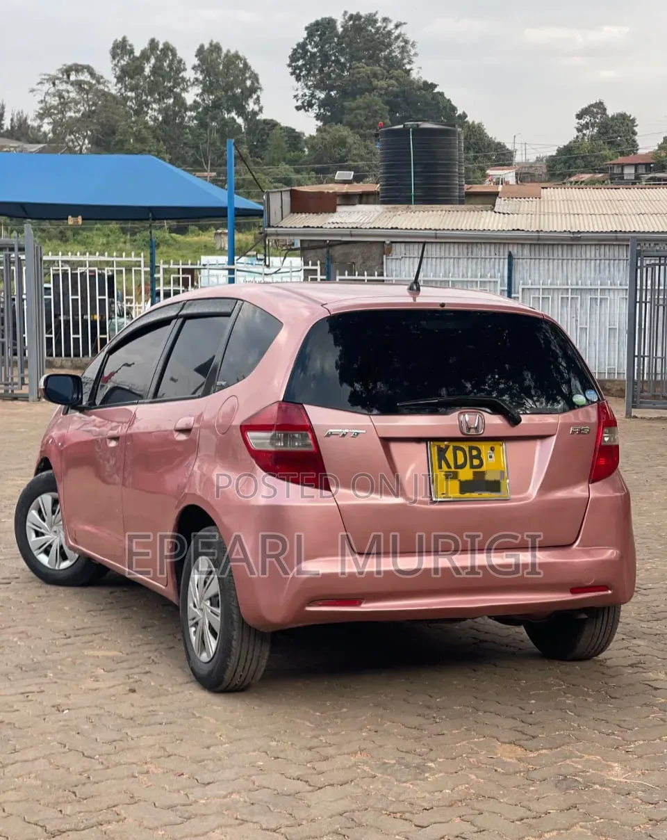 Honda Fit 2013 Pink
