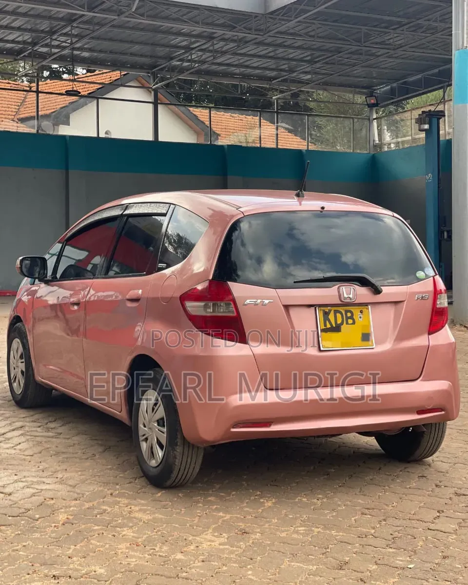 Honda Fit 2013 Pink