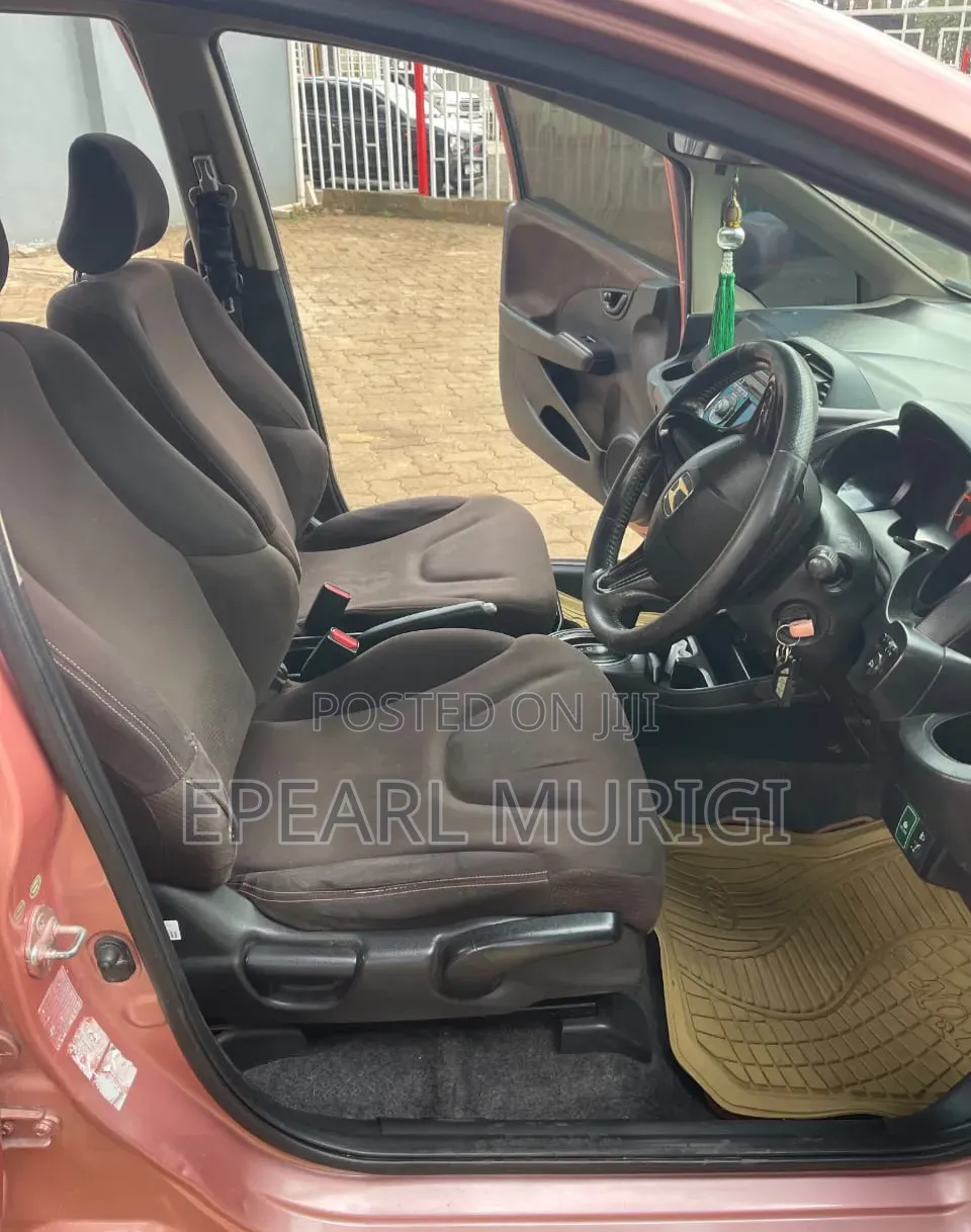 Honda Fit 2013 Pink