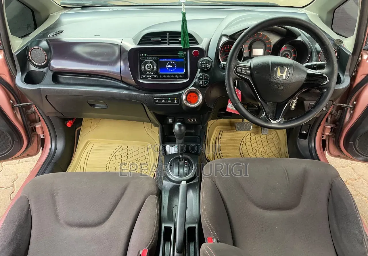 Honda Fit 2013 Pink