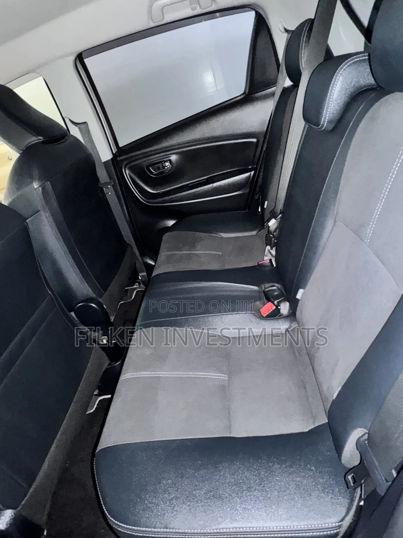 Toyota Vitz 1.5 FWD Hybrid 5dr 2020 Silver