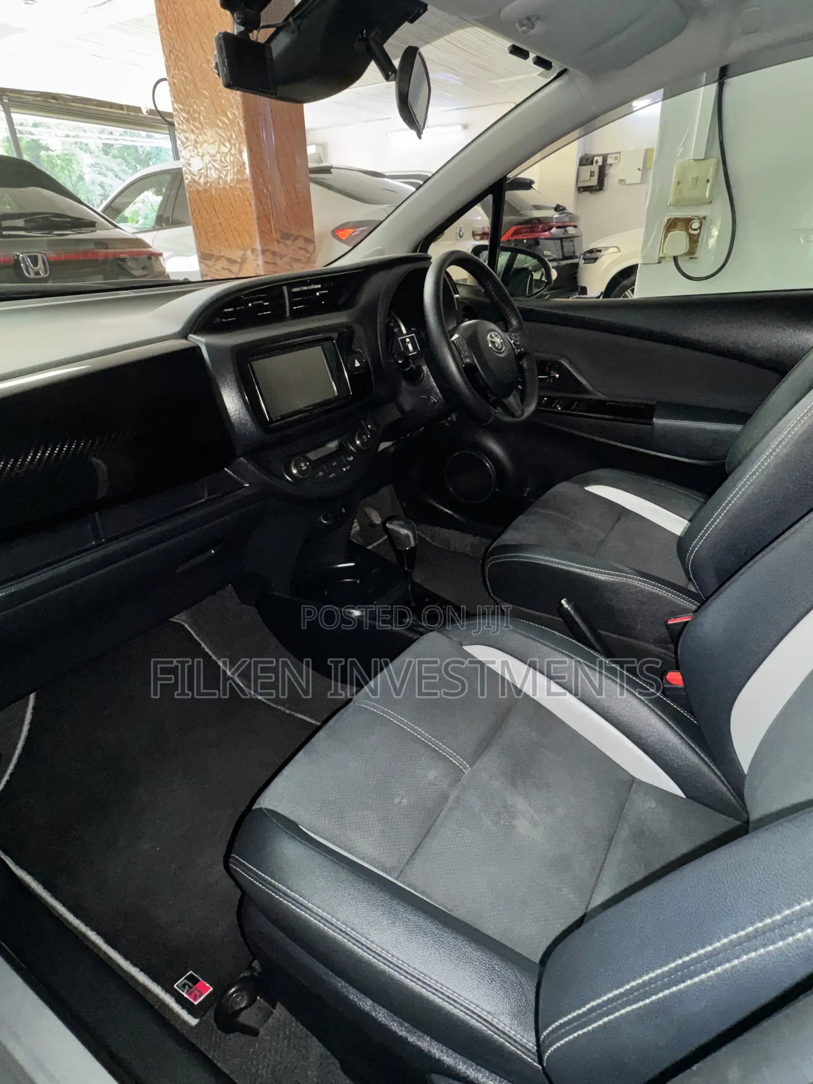 Toyota Vitz 1.5 FWD Hybrid 5dr 2020 Silver