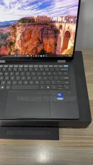 New Laptop HP OmniBook Ultra Flip 14" 16GB Intel Core Ultra 7 SSD 1T