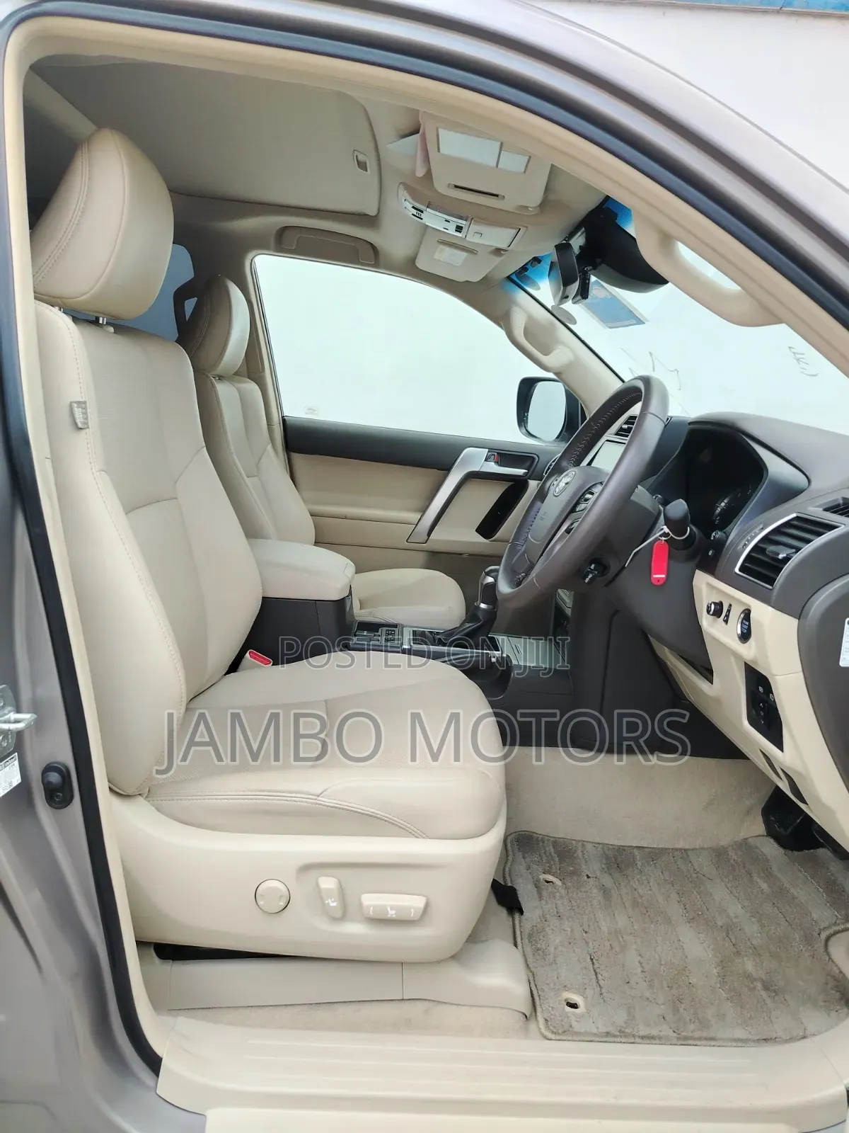 Toyota Land Cruiser Prado 2.8 2022 Gold