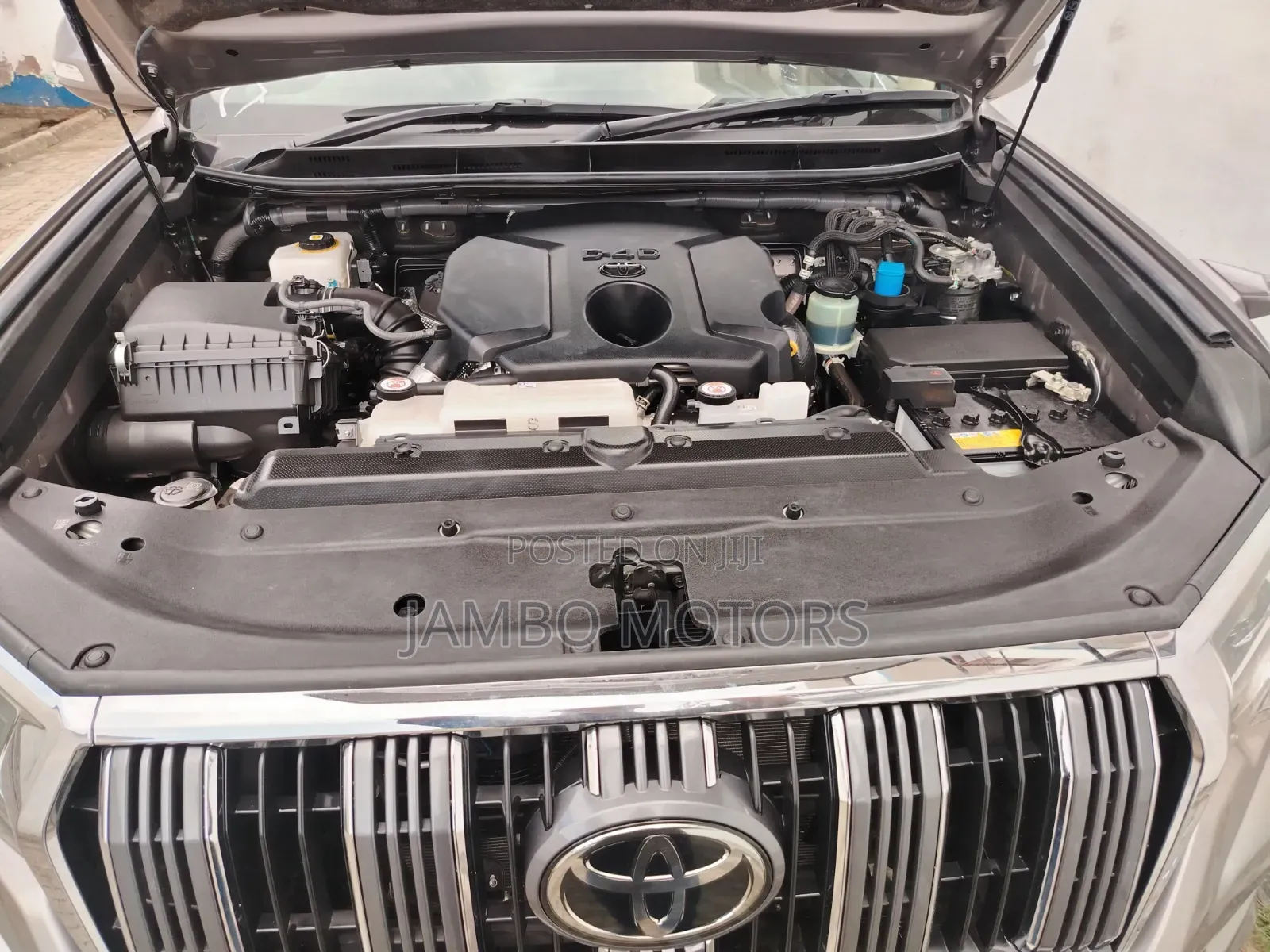 Toyota Land Cruiser Prado 2.8 2022 Gold