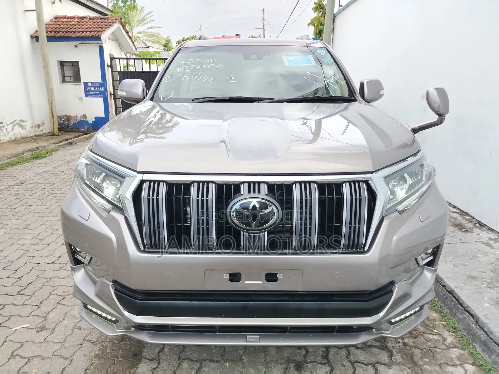 Toyota Land Cruiser Prado 2.8 2022 Gold