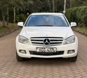 Mercedes-Benz C200 2009 Pearl