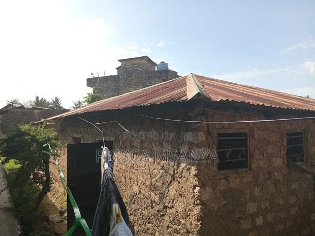 12bdrm House in Bengala, Mshomoroni for sale - thumbnail 3