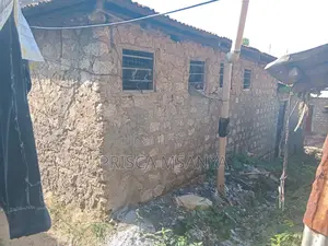 12bdrm House in Bengala, Mshomoroni for sale